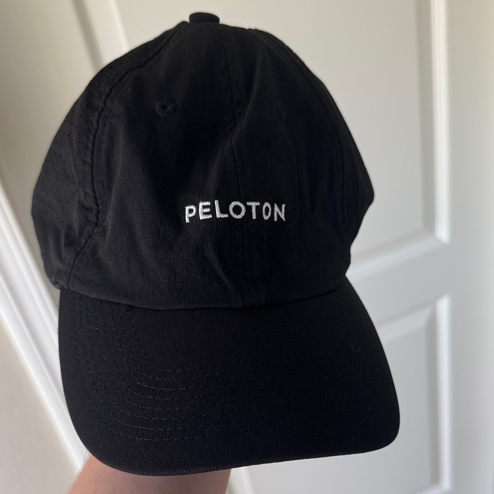 Peloton Black Perforated Cap / J26
